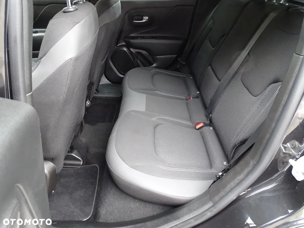 Jeep Renegade - 16