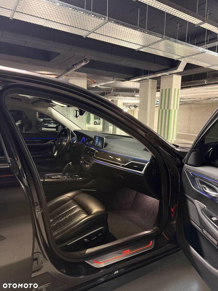 BMW Seria 7 740d xDrive - 16