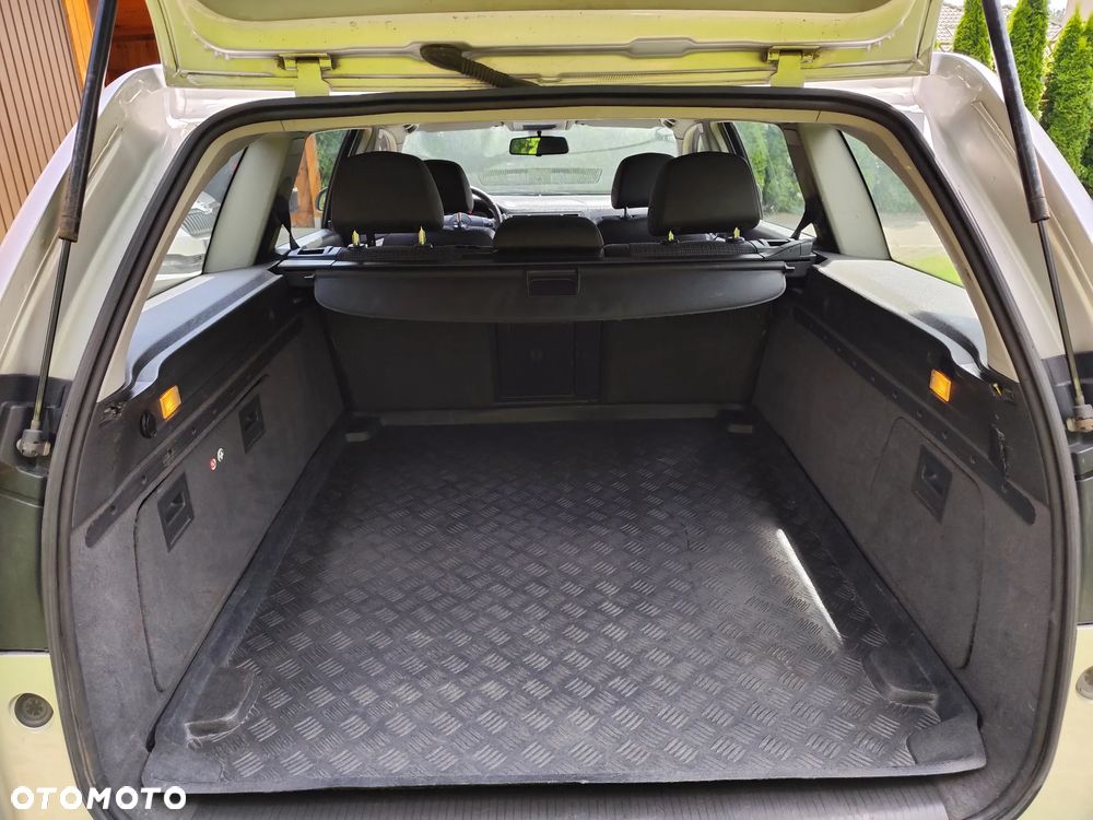 Opel Vectra 1.9 CDTI DPF Cosmo - 11