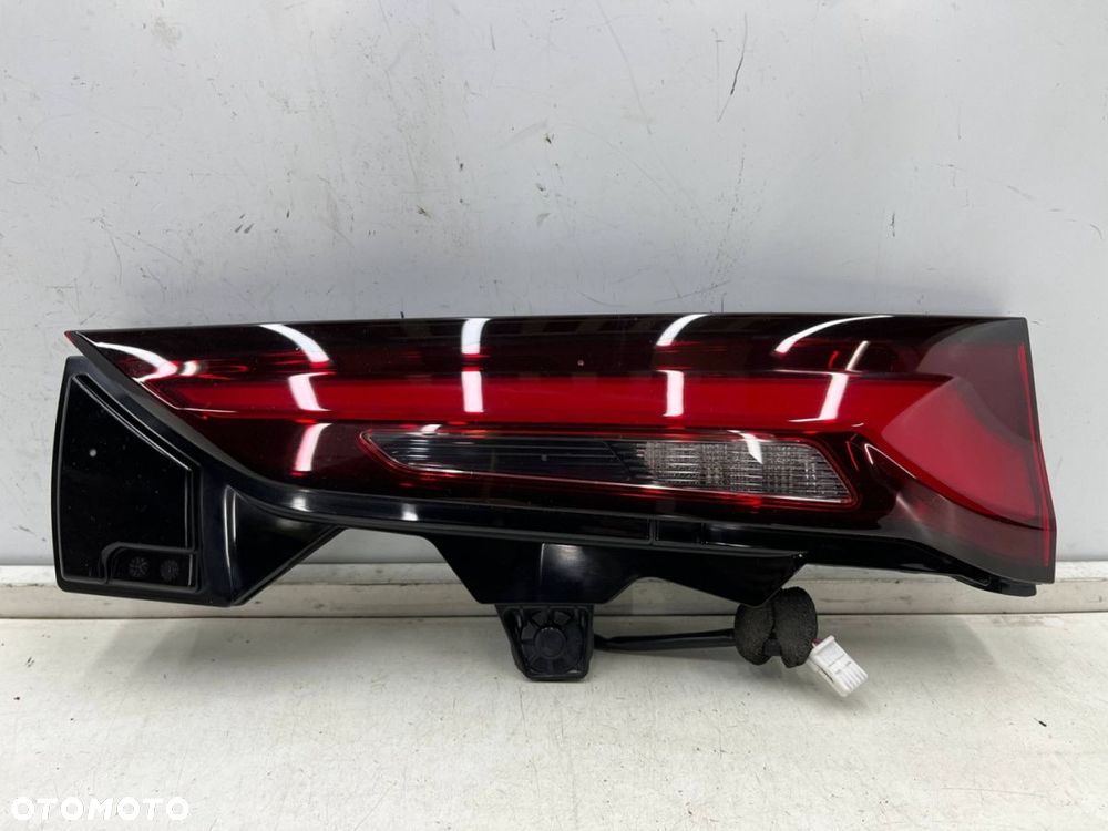 Lampa Mazda CX-60 CX60 22r.- prawa tylna w klapę bagażnika LED ORYGINALNA kr9e513f0 - 1