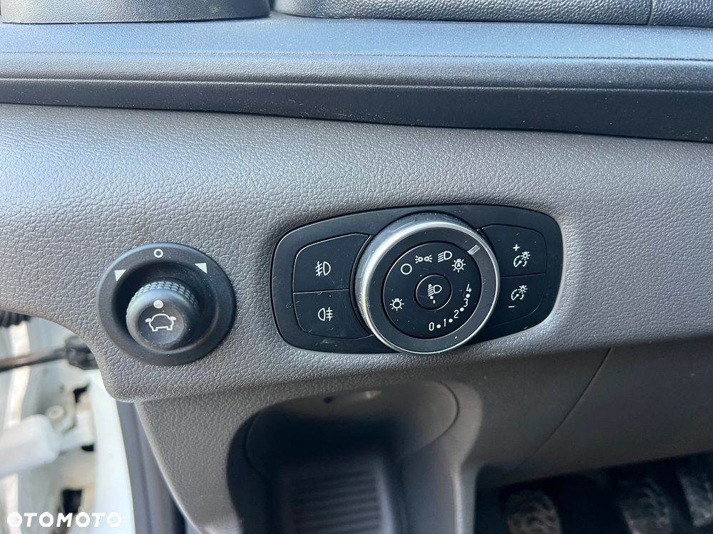 Ford Transit - 13