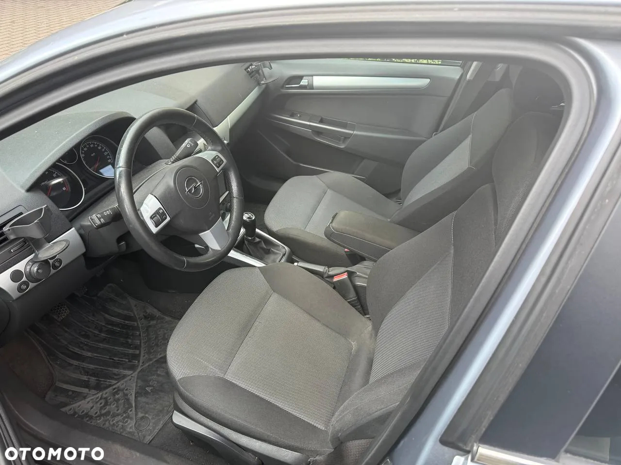 Opel Astra IV 1.6 Enjoy - 15