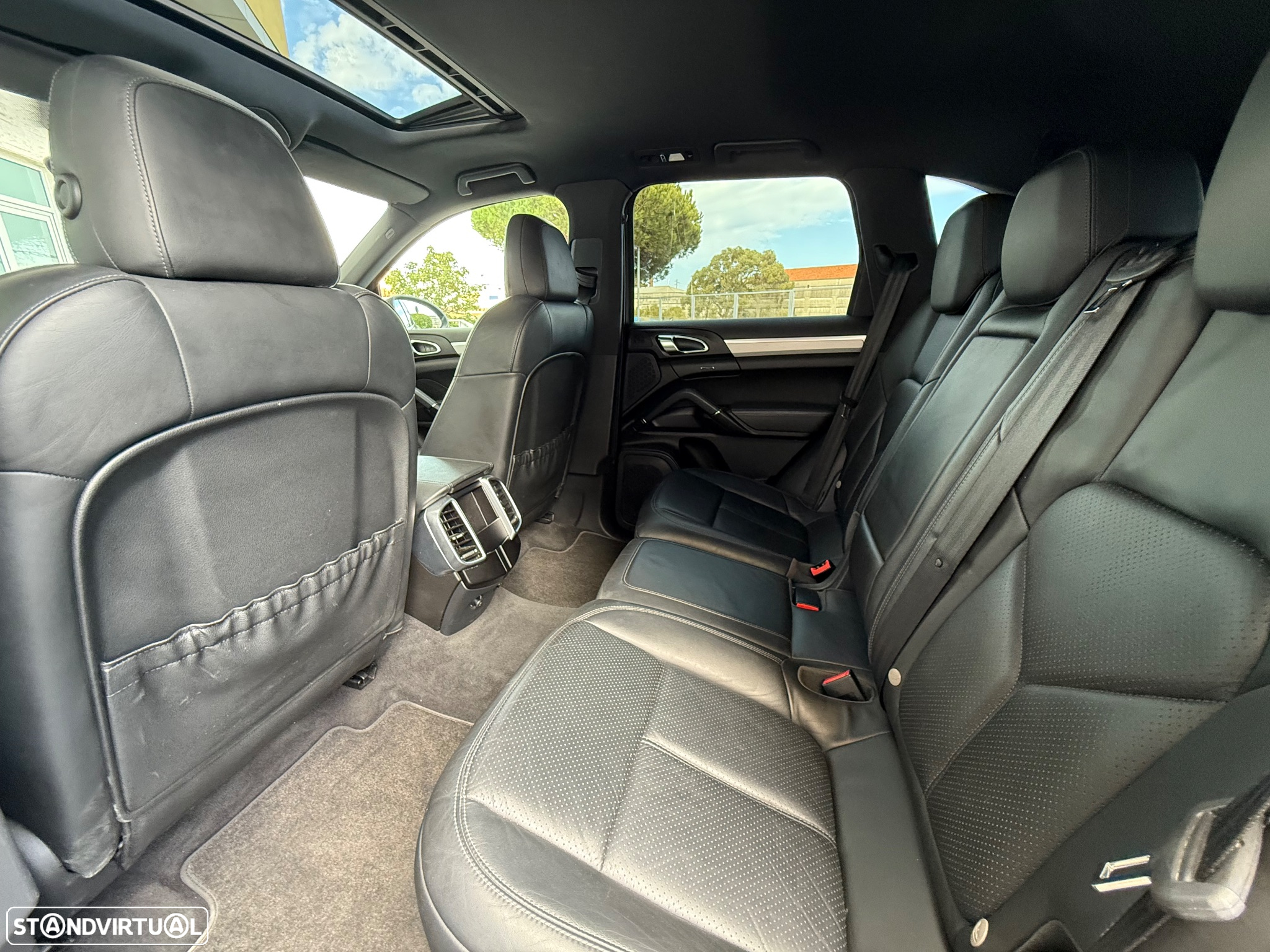 Porsche Cayenne II Platinum Edition - 25