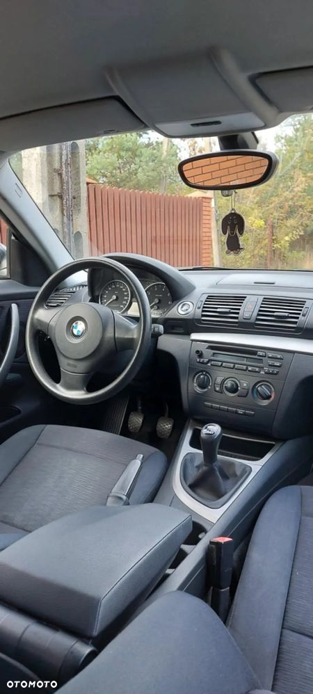 BMW Seria 1 116i - 8