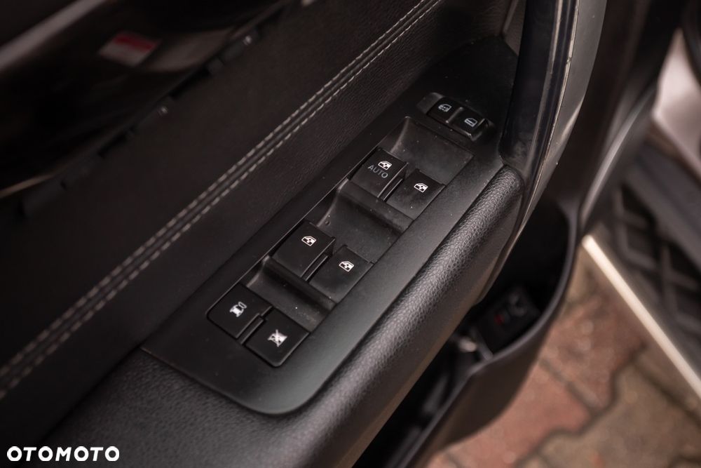 Chevrolet Captiva 2.2 d LTZ - 27