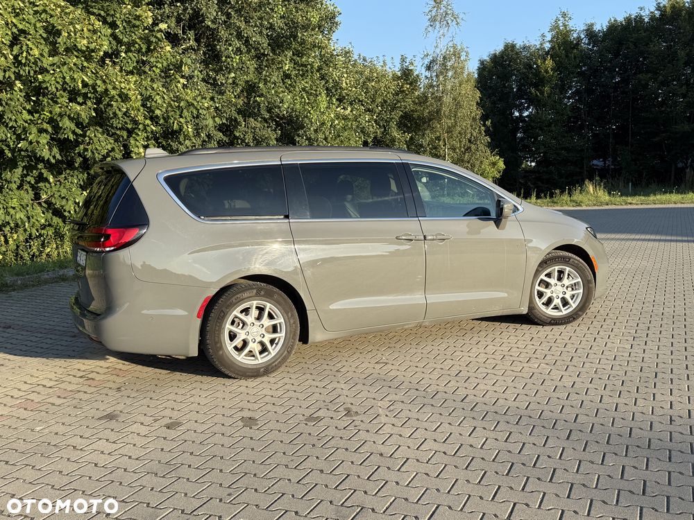 Chrysler Pacifica - 6