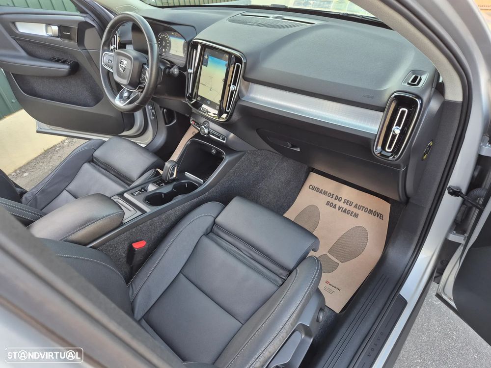 Volvo XC 40 2.0 D4 Momentum Plus AWD - 46