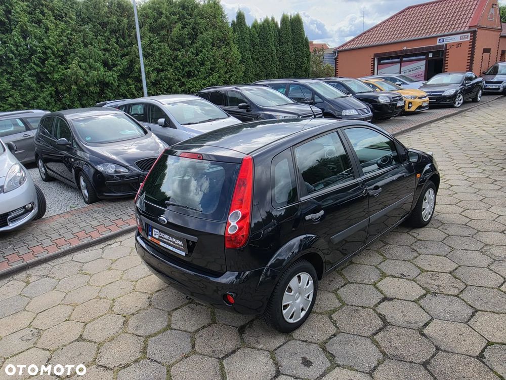 Ford Fiesta 1.4 Ghia - 36