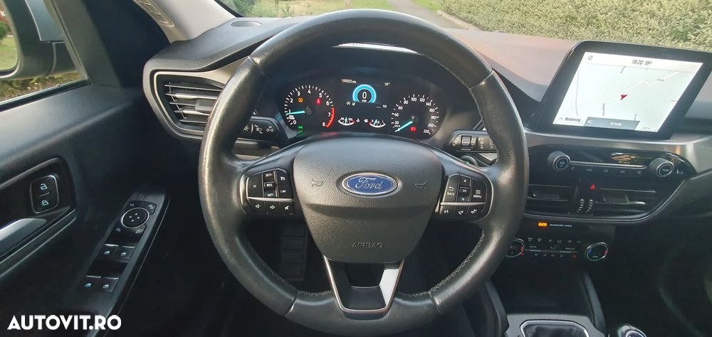 Ford Kuga 1.5 EcoBoost 2x4 Titanium - 26
