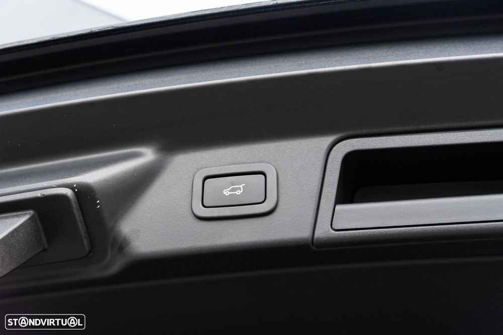 Land Rover Range Rover Velar 2.0 D R-Dynamic - 59