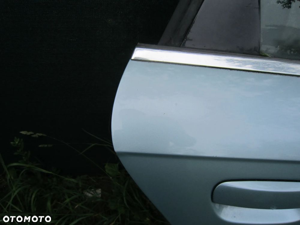 Drzwi tył tylne prawe Audi A4 B7 Kombi LY5J - 2