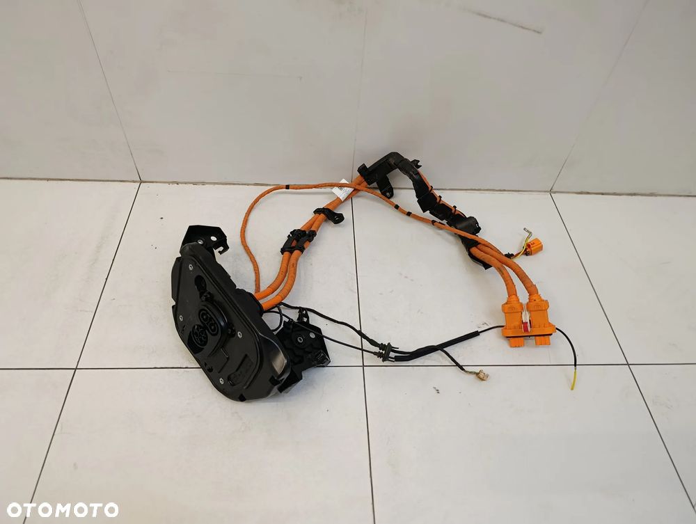 Gniazdo kabel przewód instalacja ładowania baterii Audi Q4 e-tron etron - 1