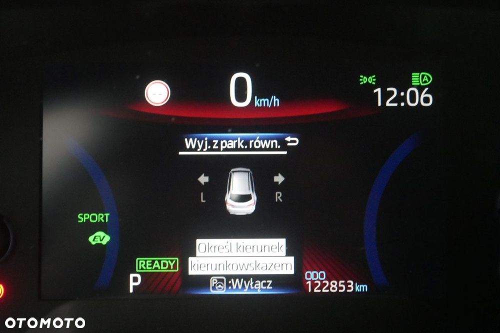 Toyota Corolla 1.8 Hybrid Comfort - 28
