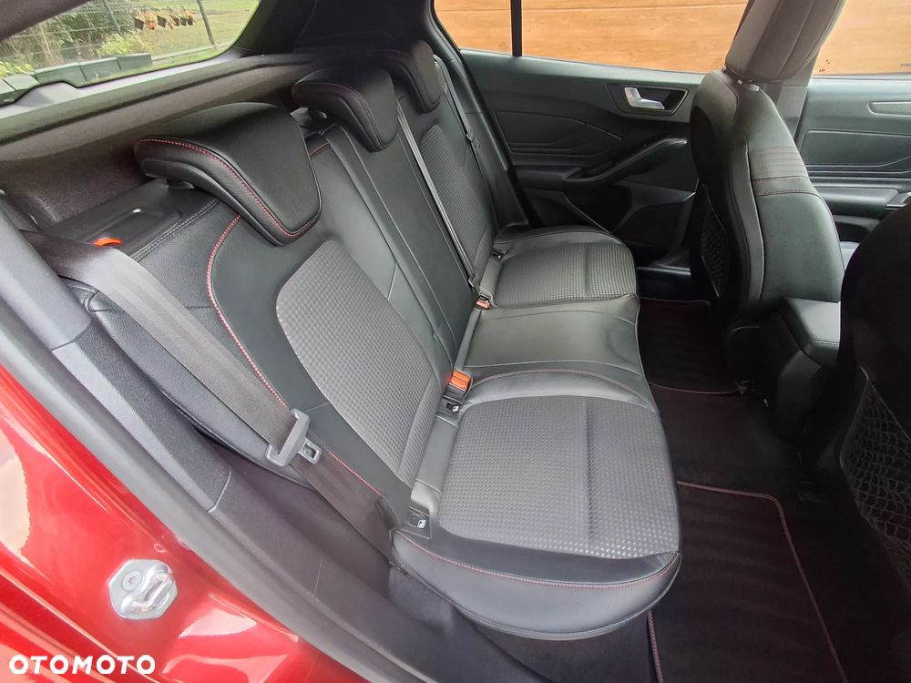 Ford Focus 2.0 EcoBlue ST-Line - 16