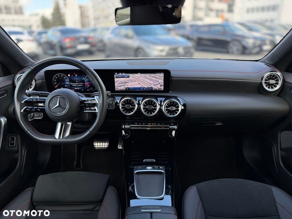 Mercedes-Benz CLA 200 AMG Line 7G-DCT - 19