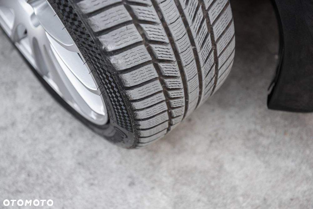 Mercedes-Benz Klasa C 400 4Matic 7G-TRONIC AMG Line - 33