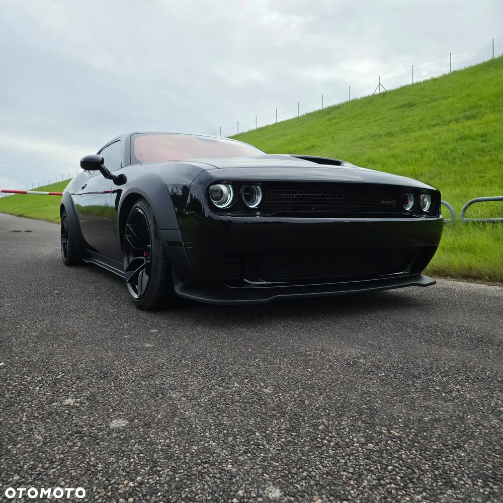 Dodge Challenger - 20