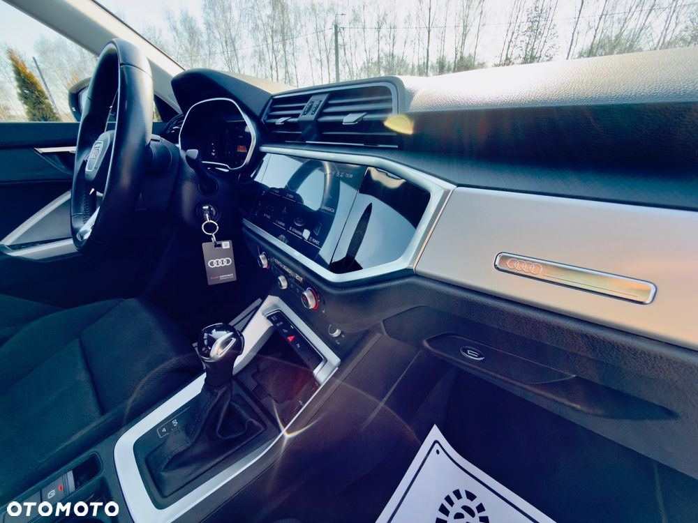 Audi Q3 45 TFSIe S tronic - 9