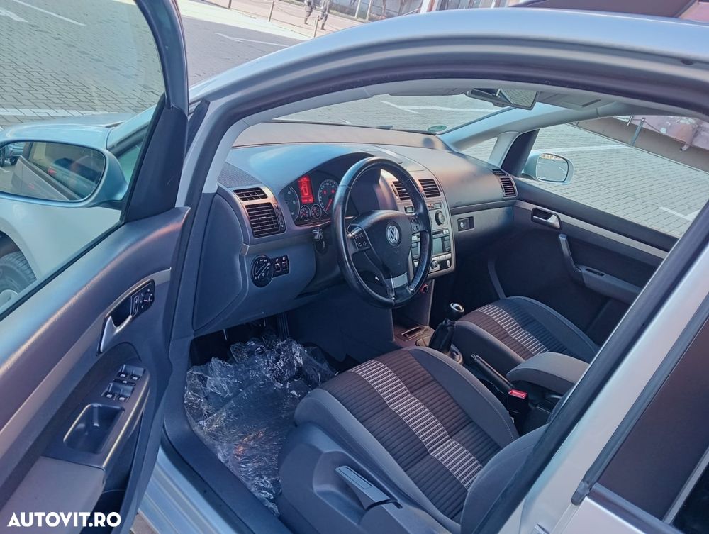 Volkswagen Touran 2.0 TDI DPF BlueMotion Technology Life - 8