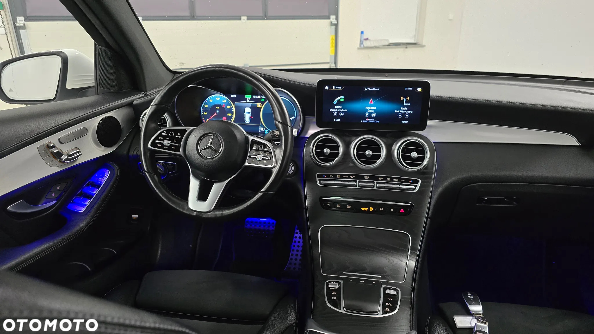 Mercedes-Benz GLC 300 de 4Matic 9G-TRONIC AMG Line Plus - 39