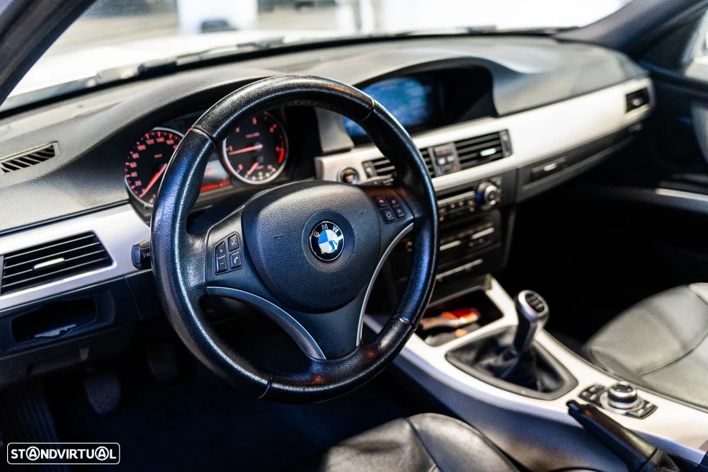BMW 320 d Navigation - 19