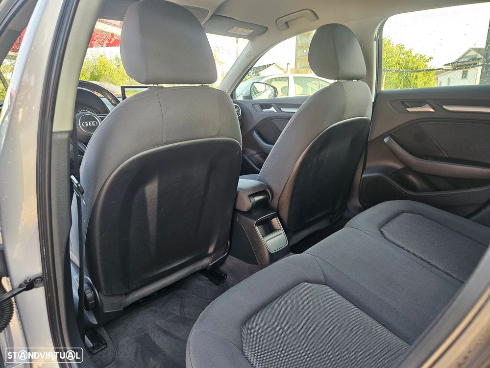 Audi A3 Sportback 2.0 TDI Design - 22