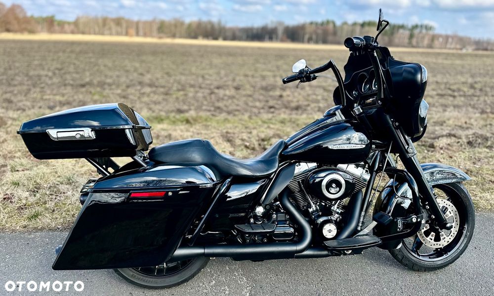 Harley-Davidson Touring Street Glide - 2