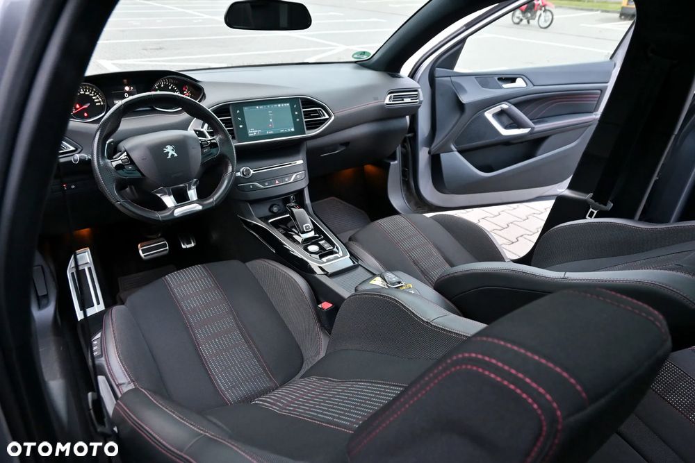 Peugeot 308 BlueHDi 130 EAT8 Stop & Start GT Pack - 28