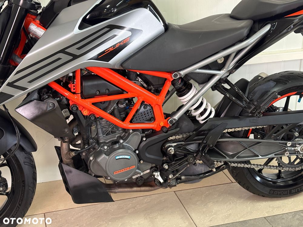 KTM Duke 125 - 8