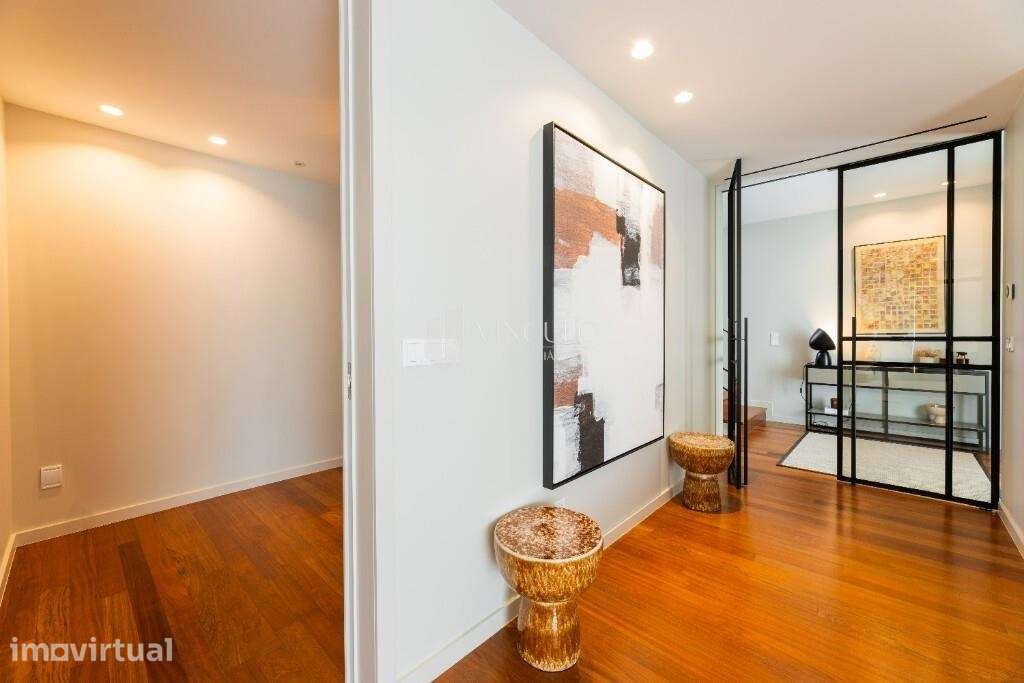 Moradia T4 em zona privilegiada de Nogueiró – conforto, elegância e vi - Grande imagem: 2/22