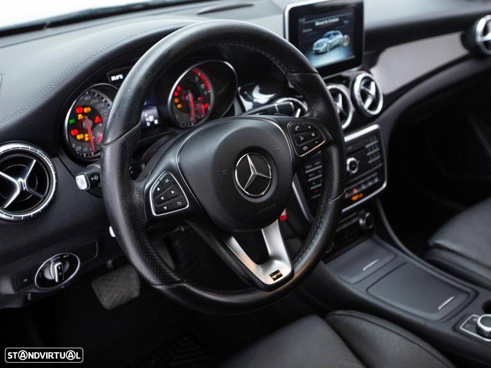 Mercedes-Benz CLA 220 - 17