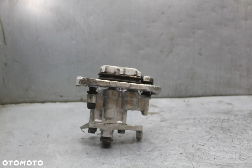 Suzuki Burgman AN 400 K4 K5 zacisk hamulcowy tył tylny - 3