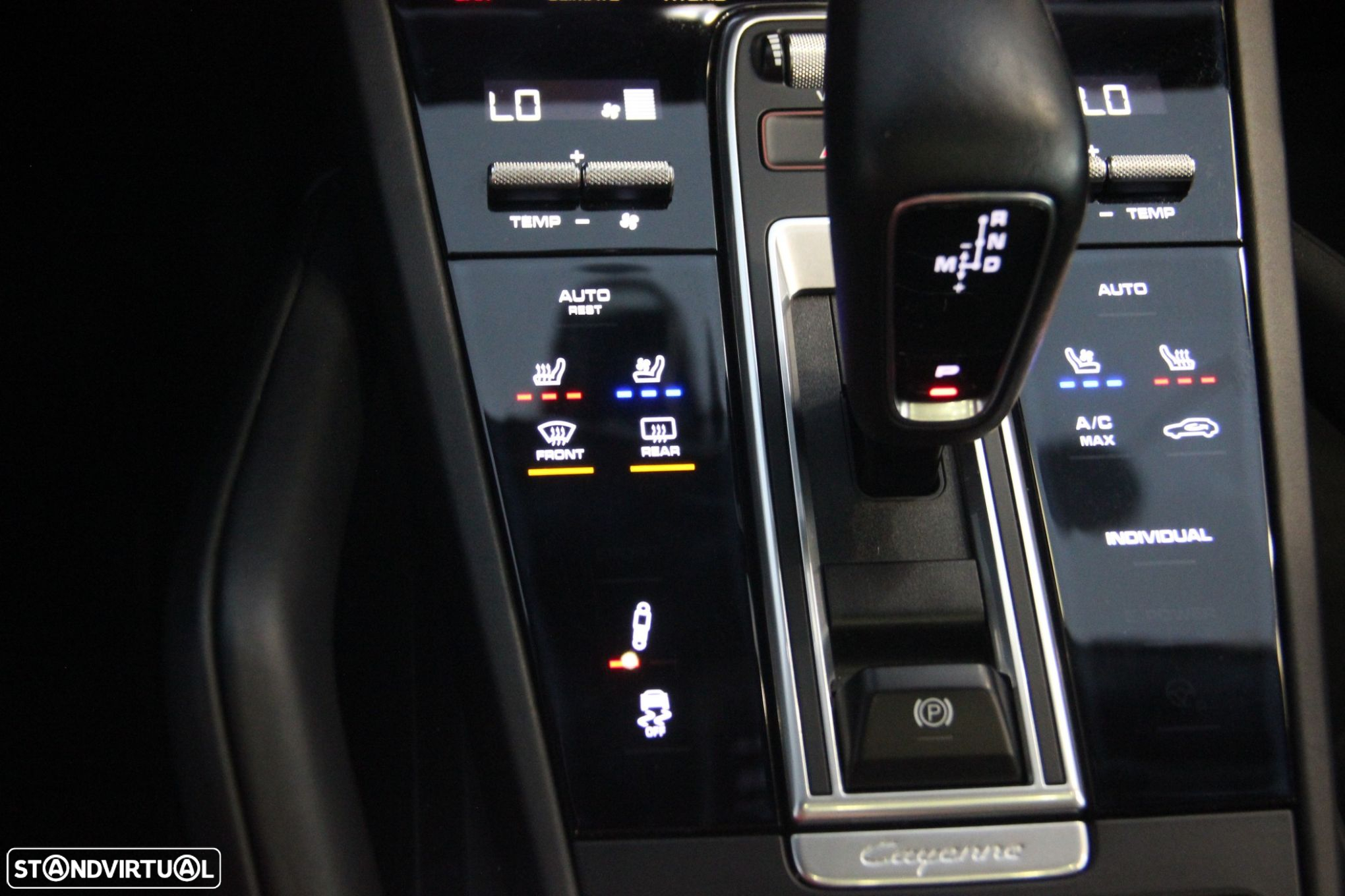 Porsche Cayenne E-Hybrid Platinum Edition - 12