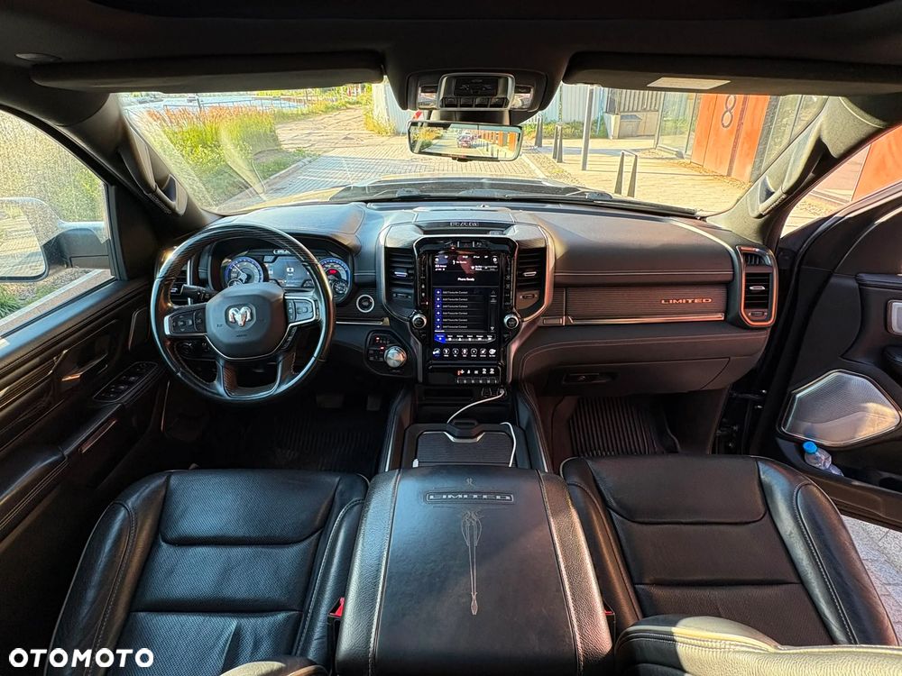RAM 1500 Crew Cab Shortbed Limited - 2