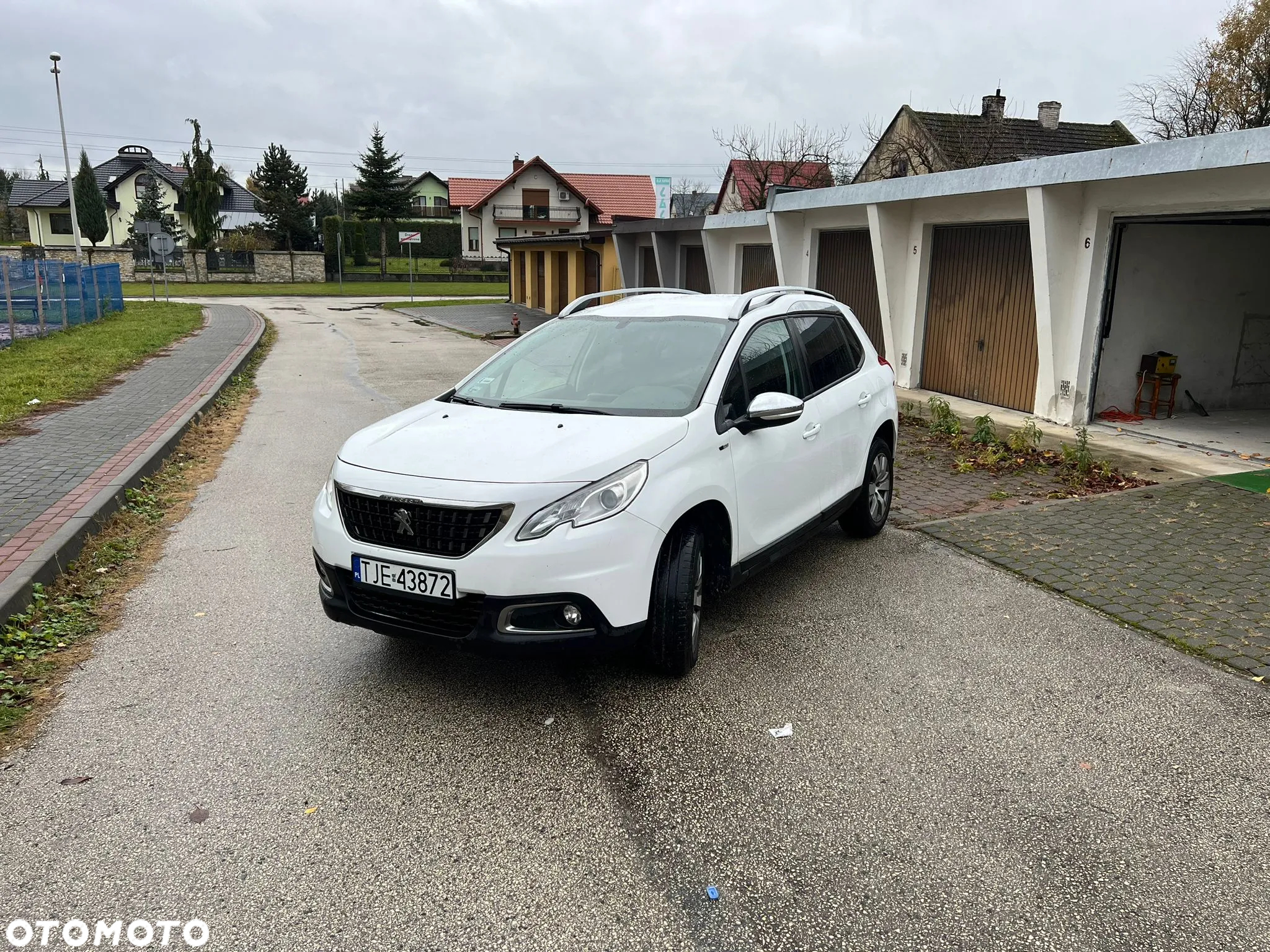 Peugeot 2008 1.6 BlueHDi Style - 4