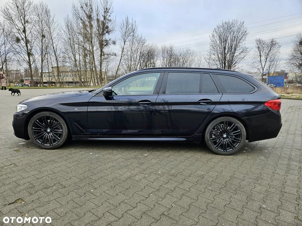 BMW Seria 5 520d M Sport - 8