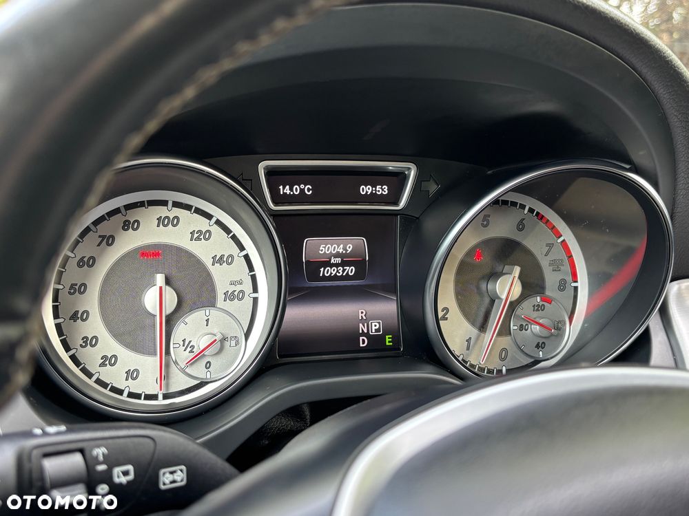 Mercedes-Benz GLA 250 7G-DCT - 22