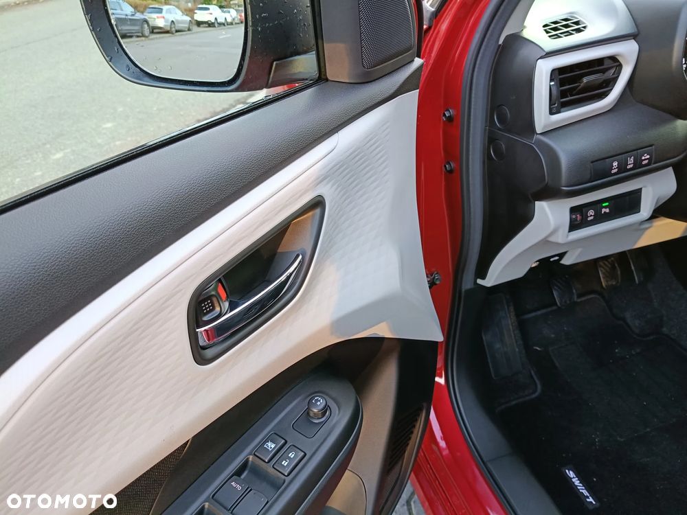 Suzuki Swift 1.2 Dualjet SHVS Premium Plus - 11