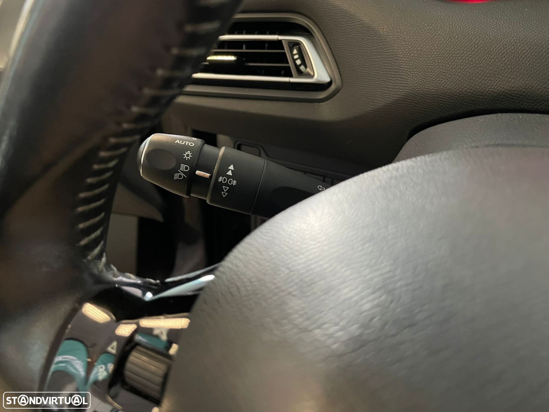 Peugeot 308 1.5 BlueHDi Style - 11