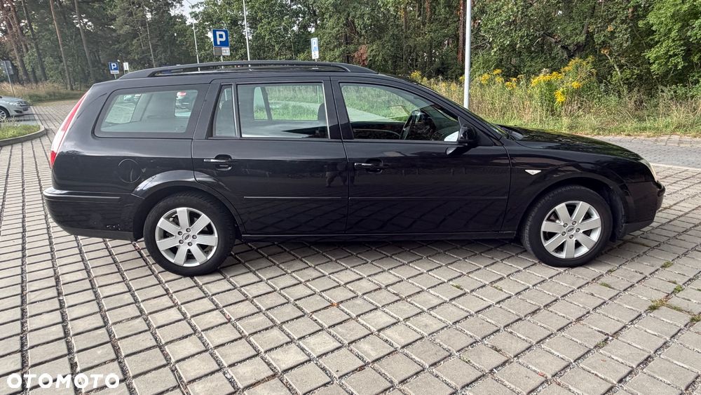 Ford Mondeo 2.0 TDCI DPF Ambiente - 10