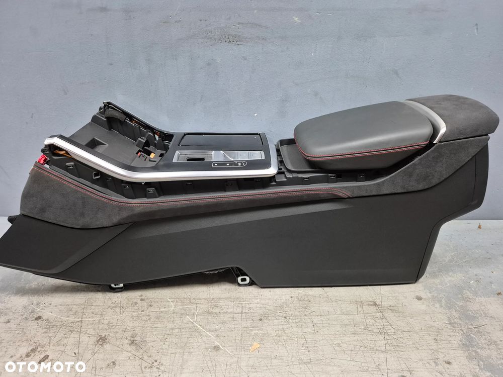 Tunel Środkowy Podłokietnik Audi Q8 4M