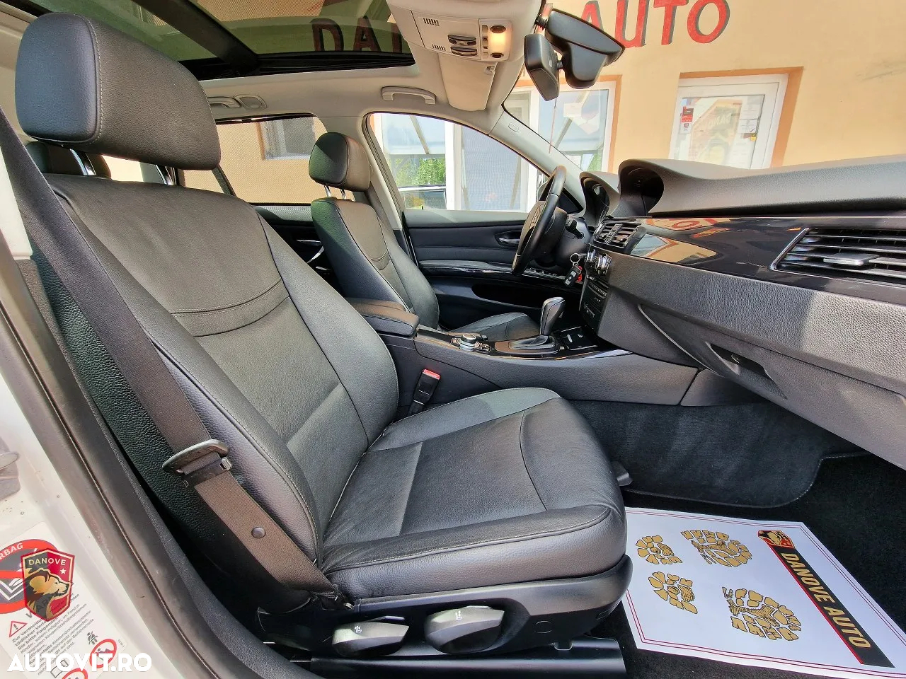 BMW Seria 3 320d Touring xDrive Aut. - 14