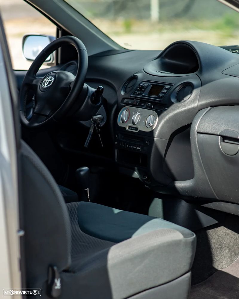 Toyota Yaris 1.0 MMT Final Edition - 23