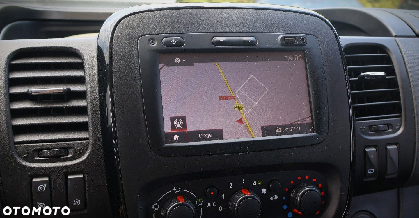 Opel Vivaro - 26