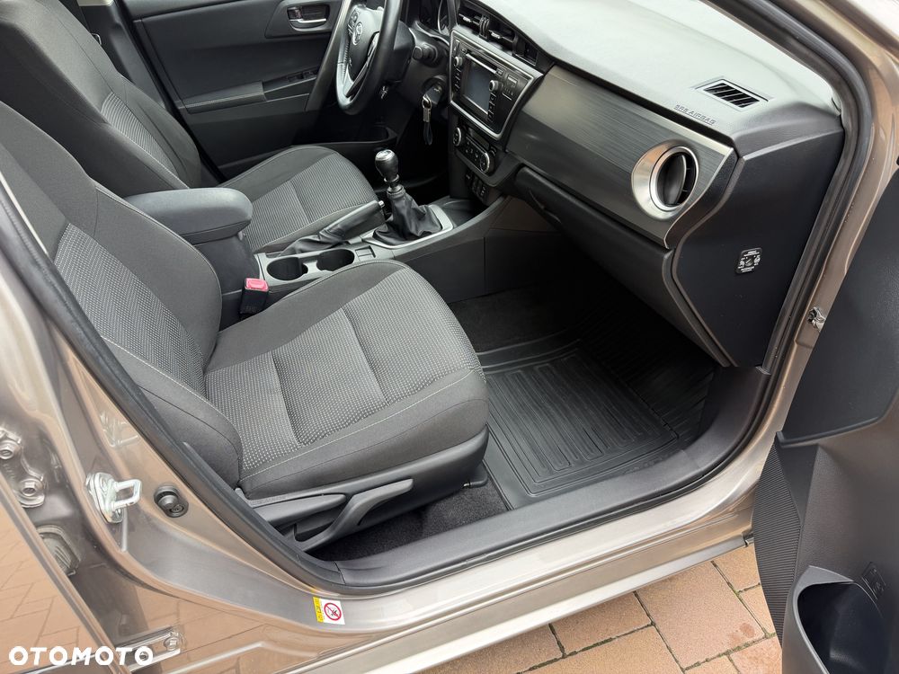Toyota Auris 1.33 VVT-i Premium Comfort - 9