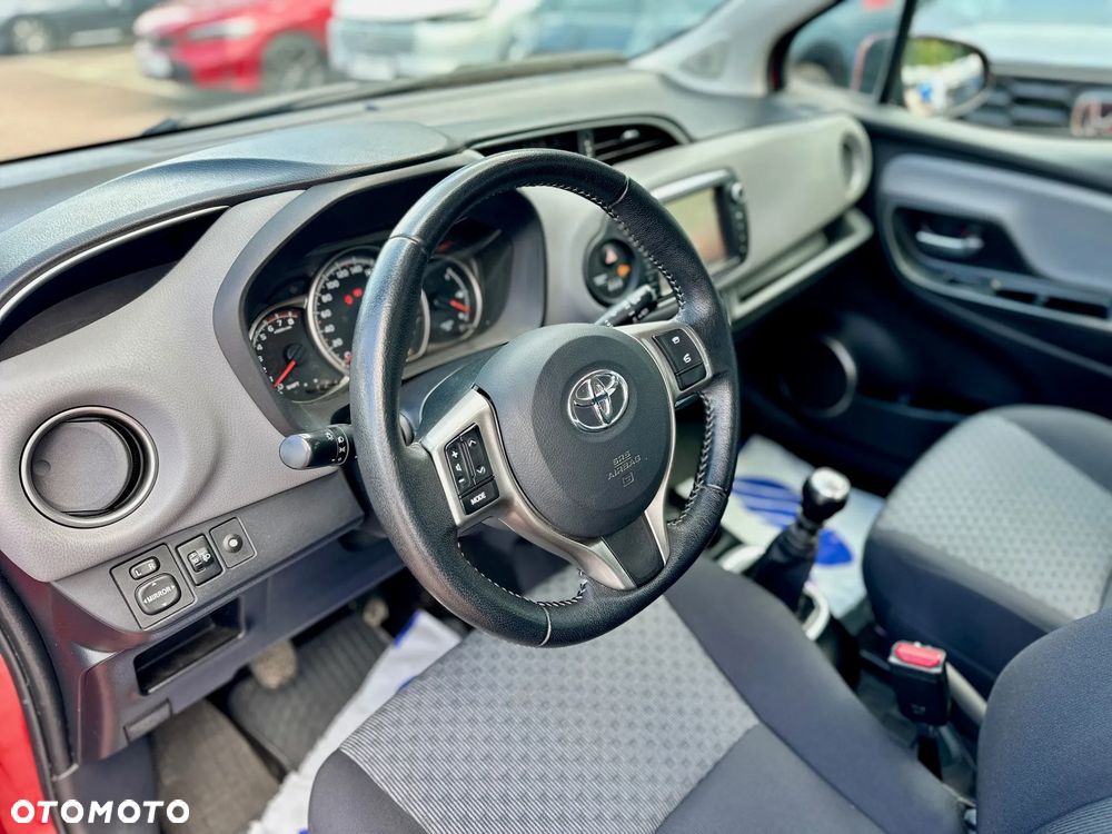 Toyota Yaris 1.33 Premium - 12