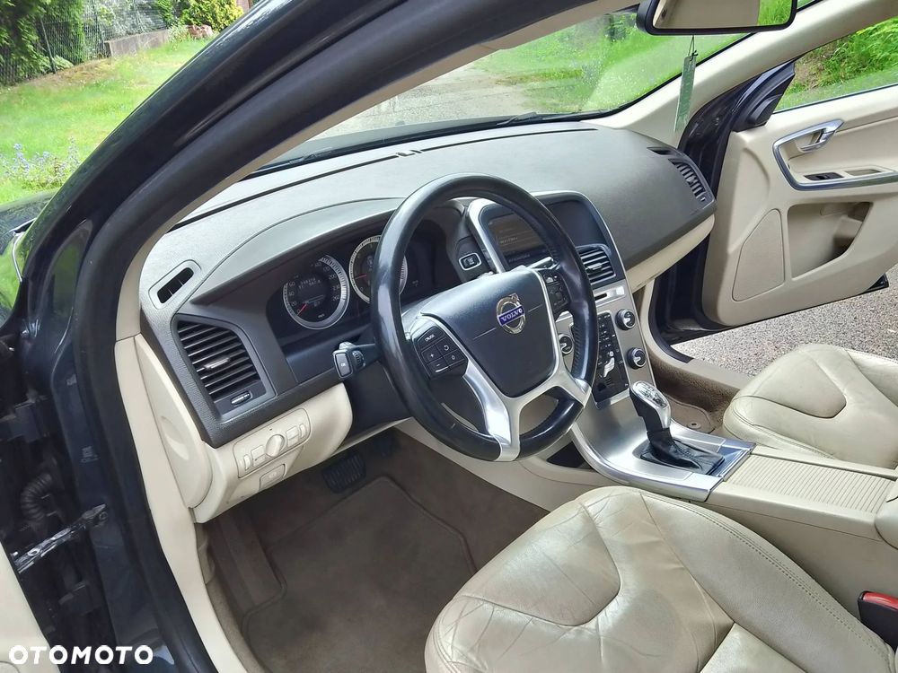 Volvo XC 60 D4 Geartronic Momentum - 14