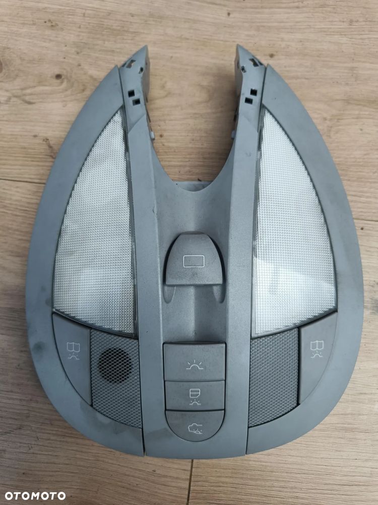 MERCEDES W211 LAMPKA PODSUFITKI SZYBERDACH SPRAWNA A2118205201 - 1