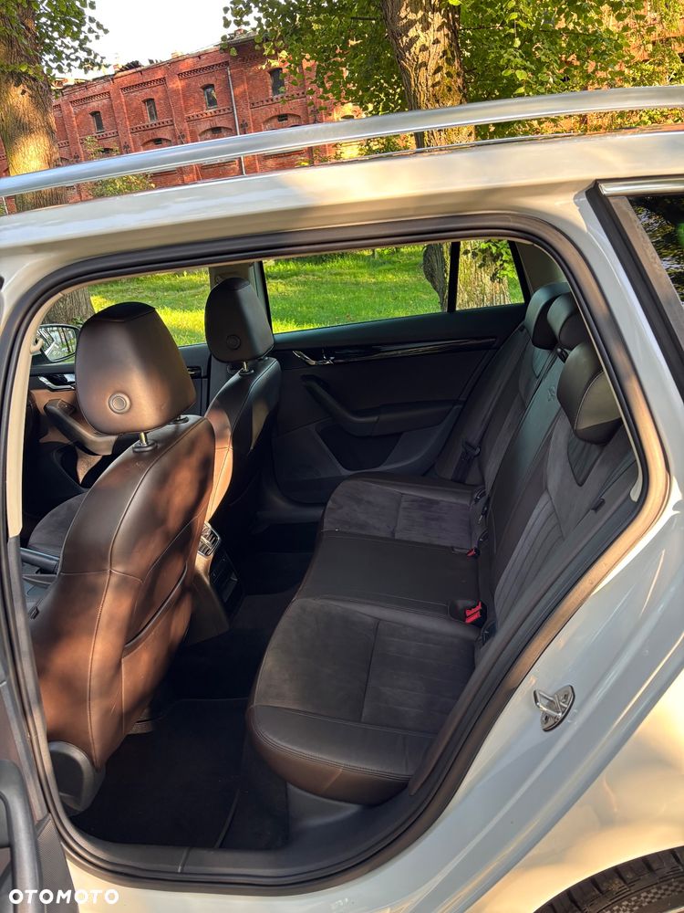 Skoda Octavia 2.0 TDI 4x4 L&K DSG - 14