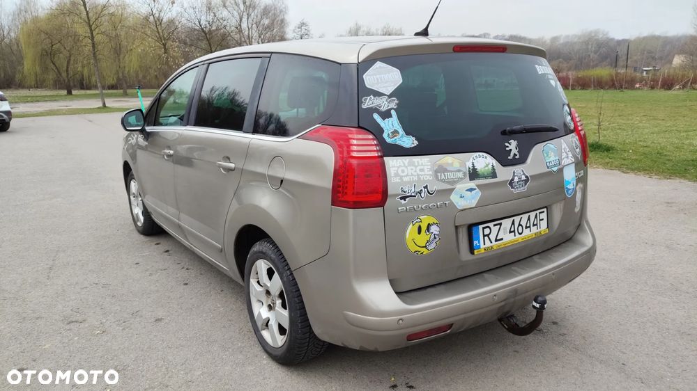 Peugeot 5008 1.6 THP Family - 7